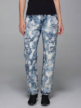 Womens Bleached Distressed Thrill Jeans